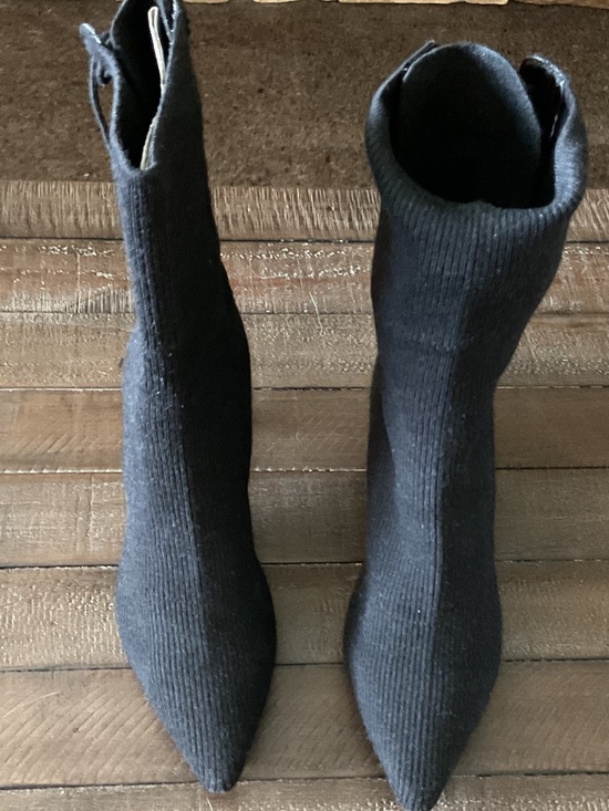 Vivaia Shoes - ✨ VIVAIA Phoebe Black Women's Ankle High Lace-up Boots - size 40